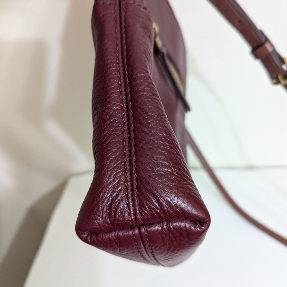 Fossil Pebble Leather Burgundy Crossbody Bag 10 1/2" x 9" x 2" - Picture 8 of 10